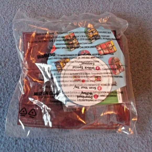2/$30 MCDONALD'S Rubik's Secret Life of Pets Flat top 3 x 2 Happy Meal 2018 NIP - Picture 2 of 3